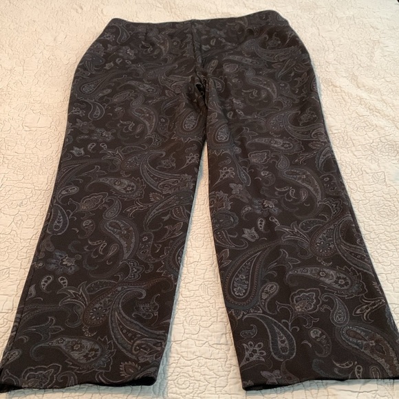 Chico’s Black Paisley Pattern Pants - 12 - Picture 15 of 15